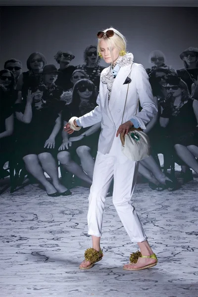 Look 25